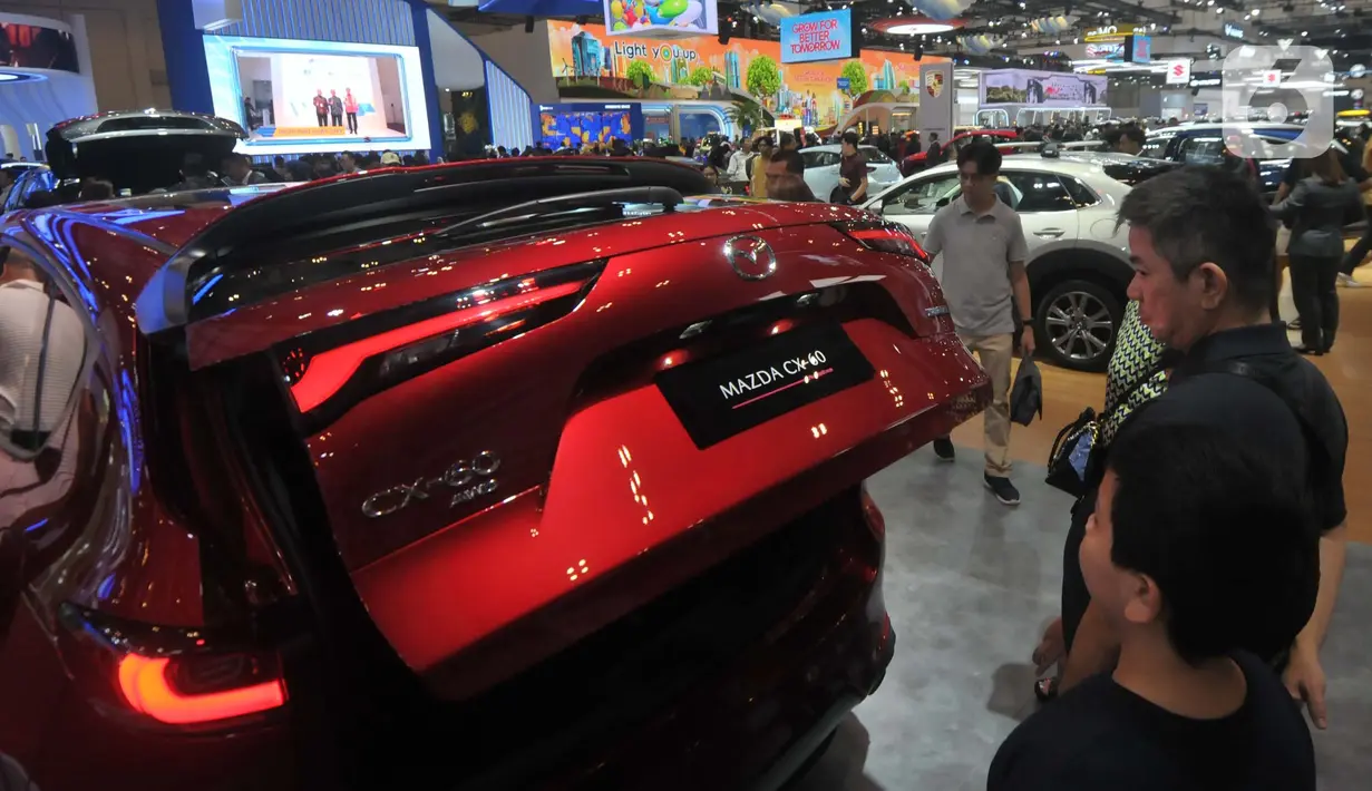 Mazda Indonesia meluncurkan SUV flagship edisi terbaru CX-60 Pro (2.5L AWD) dalam gelaran pameran otomotif terbesar GAIKINDO Indonesia International Auto Show (GIIAS) 2024. (merdeka.com/Imam Buhori)