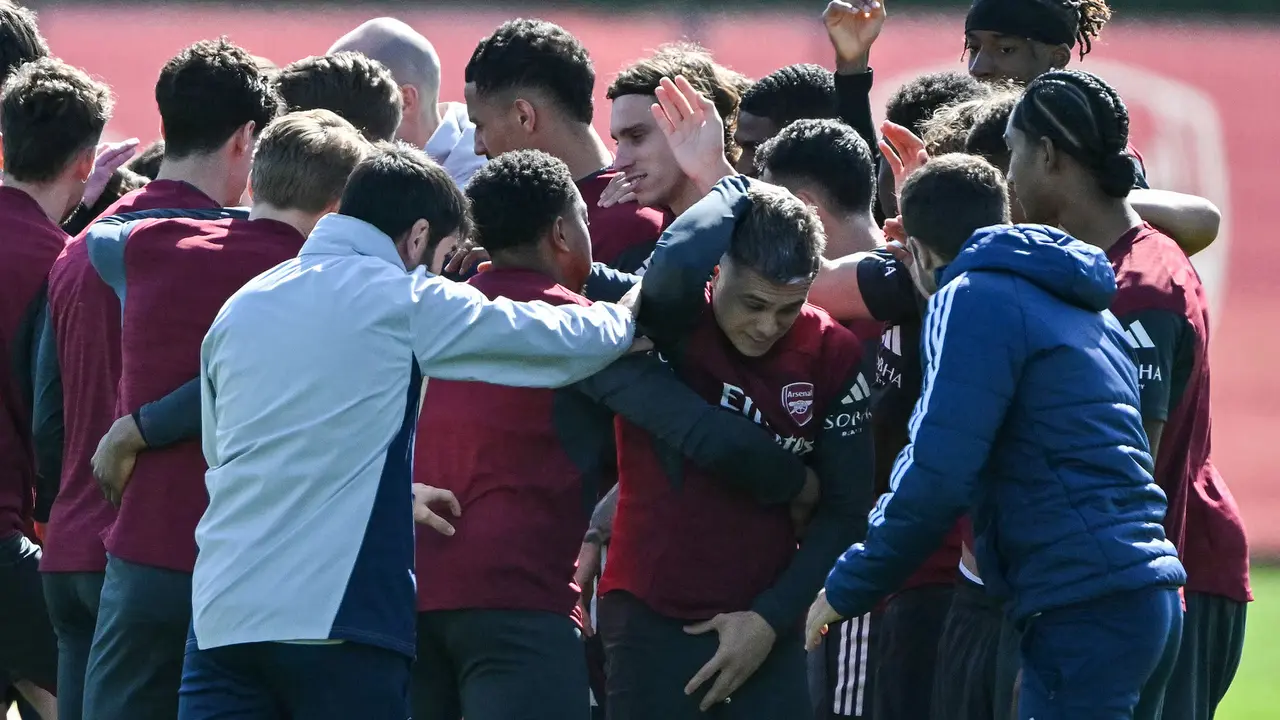 Foto: Metode Latihan Nyentrik Arsenal Gunakan Pulpen Jelang Laga Melawan Sporting CP di Liga Champions