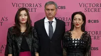 Jose Mourinho hadir bersama istrinya, Matilde Faria, dan putrinya, Matilde hadir di gala Victoria Secret (dailymail)