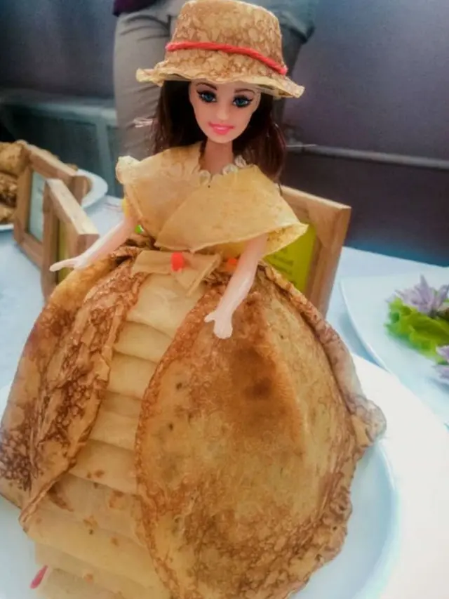 Unik, Ini 6 Potret Baju Boneka yang Terbuat dari Makanan