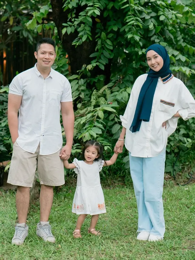 Hamil Anak Kedua, Ini 7 Momen Seru Kevin Lilliana saat Asuh Buah Hati