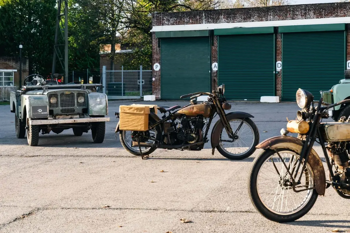 Keren Banget, Aktor Hollywood Ini Modifikasi Harley-Davidson Tua jadi Motor Hybrid (Carscoops)