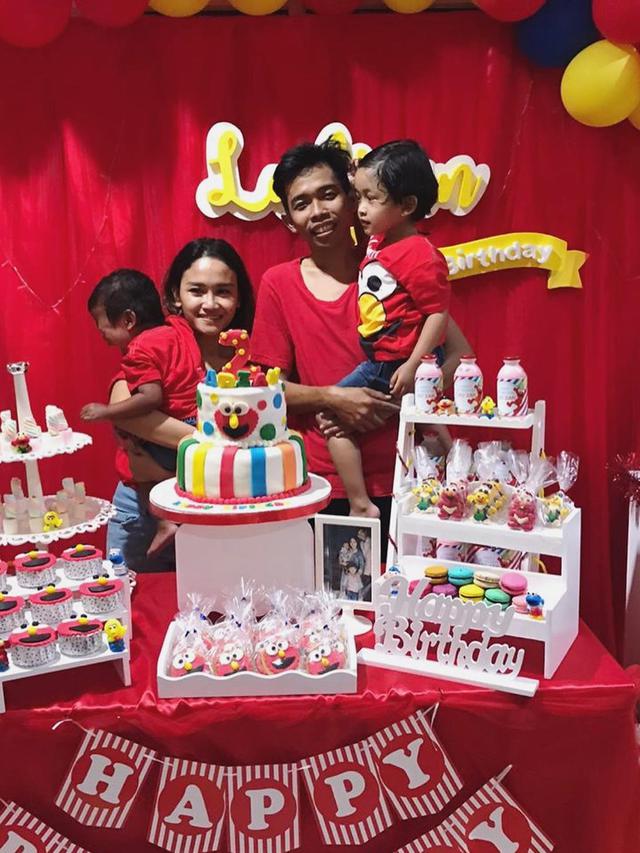 Istri Hamil Anak Ketiga, Ini 6 Potret Keluarga Kecil Dede Sunandar dan Karen