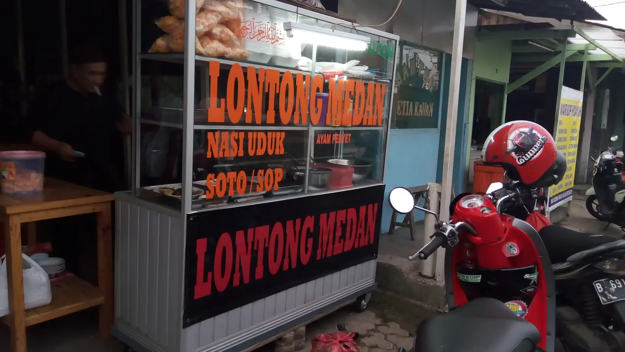 [Bintang] Warung Lontong Medan Ayah Bella Shofie