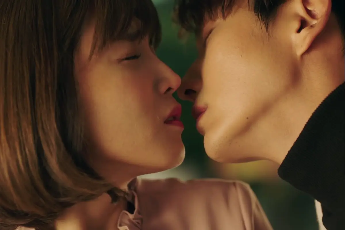 [Bintang] Bakal Dicium Lee Joon Gi, Lee Cho Hee Malah Bersin 