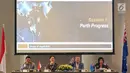 Chairman Fortescue Metals Group, Andrew Forrest (kedua dari kanan) dan President Commissioner Emtek, Eddy Sariaatmadja (kedua kiri) saat hadir pada Process Business Forum 2018, yang diikuti para pebisnis di Bali, Senin (6/8). (Liputan6.com/Johan Tallo)