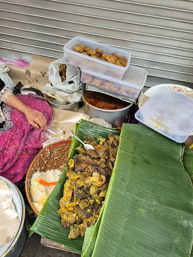 Rekomendasi Tempat Makan Enak di Dekat Pasar Besar Malang