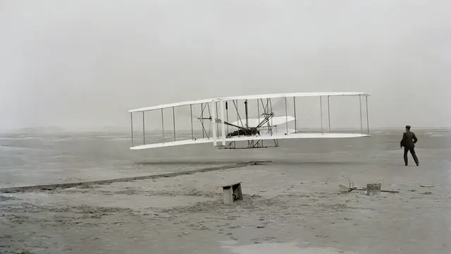 The Wright Flyer (Wikimedia Commons)