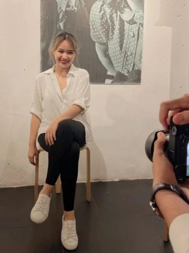 7 Potret Terbaru Winda Viska yang Kini Menetap di Pulau Bintan, Curi Perhatian