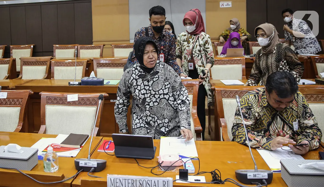 Rapat membahas Pelaksanaan Program dan Anggaran Tahun 2023 Kementerian Sosial. (Liputan6.com/Faizal Fanani)