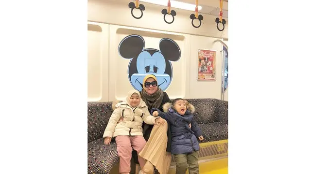 7 Seleb Tanah Air yang Dikaruniai Anak Kembar, Lucu dan Menggemaskan