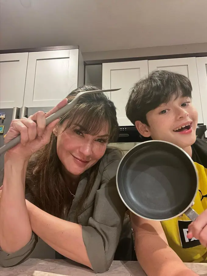 Tamara Bleszynski dan Kenzou (Instagram/tamarableszynskiofficial)