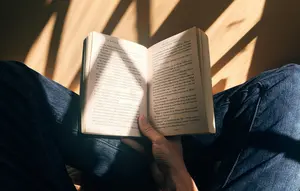 Hari Aksara Internasional: Potret Literasi & Minat Baca Indonesia