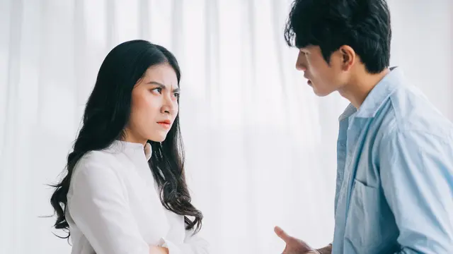 Si Dia Ketahuan Selingkuh, Haruskah Dilepaskan saat Masih Cinta?