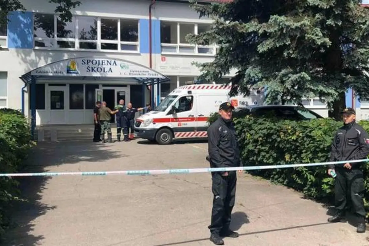 Tempat kejadian perkara terjadinya serangan di sekolah dasar Slovakia.