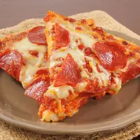 Ilustrasi pizza./Copyright shutterstock.com/id/g/musicphoto