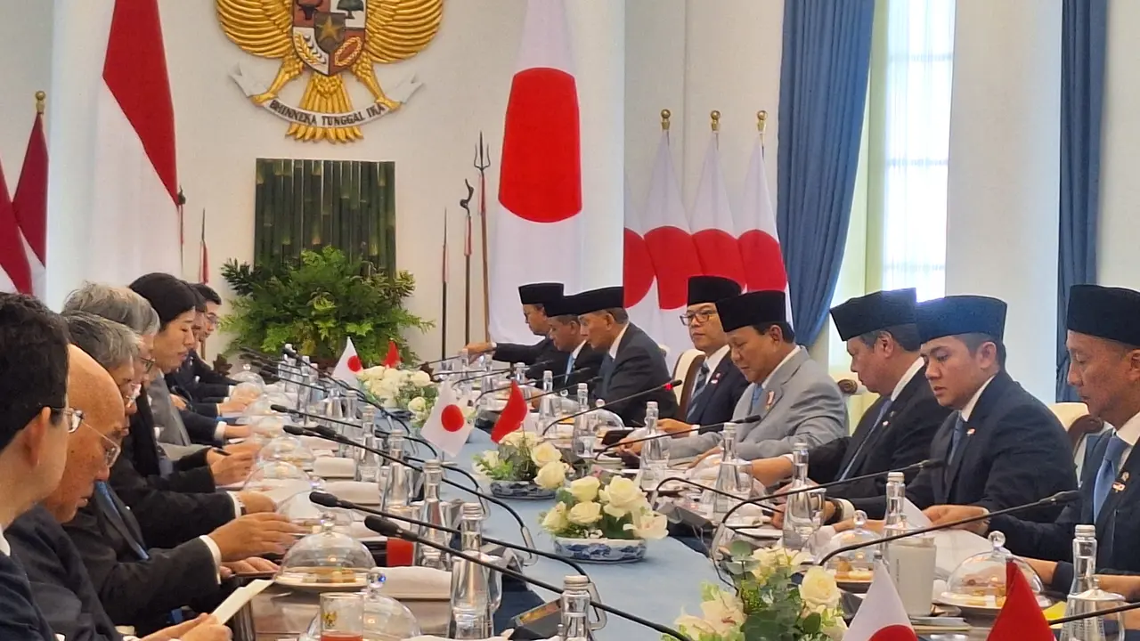 Presiden Prabowo Subianto mengaku terhormat menerima kunjungan kenegaraan Perdana Menteri (PM) Jepang Shigeru Ishiba di Istana Kepresidenan Bogor Jawa Barat, Sabtu (11/1/2025).
