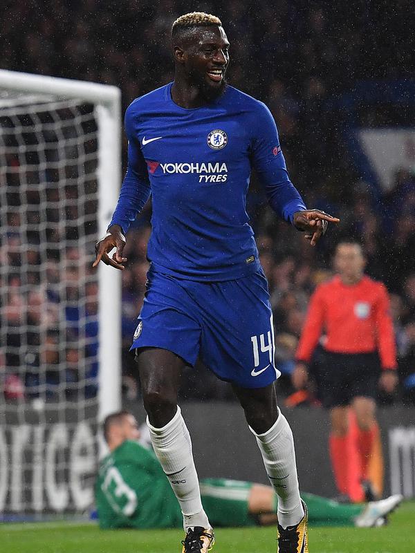 Tiemoue Bakayoko saat membela Chelsea, musim lalu dia dipinjamkan ke AC Milan. (AFP Photo/Ben Stansall)