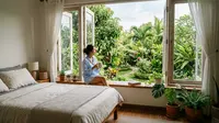 7 Cara Membuat Jendela Kamar Tidak Langsung Menghadap Rumah Tetangga, Privasi Tetap Terjaga