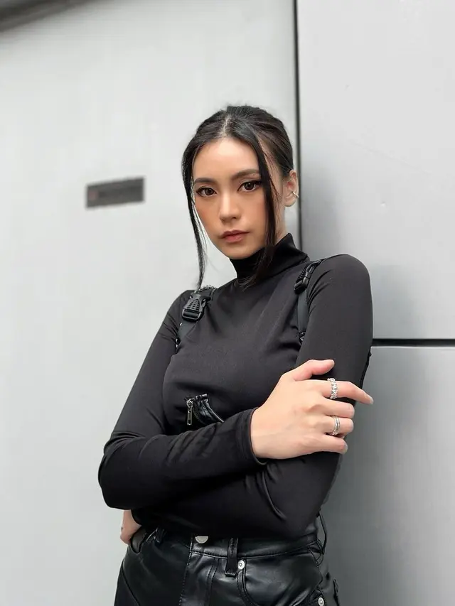 8 Potret Tamara Dai, Wakil Indonesia di Paris Fashion Week 2023 Bersama Ariel Tatum