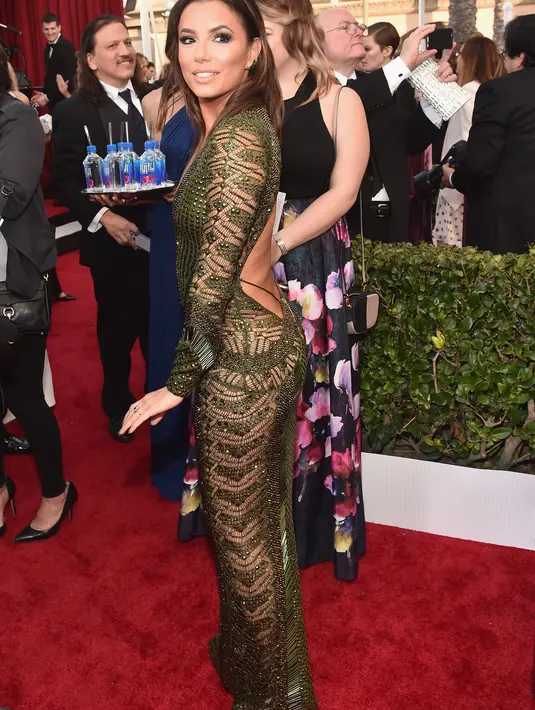 Wanita berusia 41 tahun ini mengakui dirinya sebagai wanita paling beruntung di dunia, dan dia tak akan lebih beruntung tanpa memiliki suami seperti Baston. (AFP/Bintang.com)