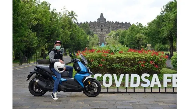 7 Potret Gading Marten Touring Jogja-Bali, Tetap Patuhi Protokol Kesehatan