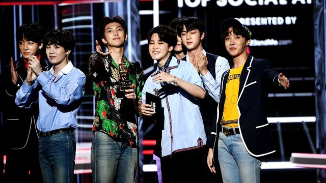 [Bintang] Tampil di Billboard Music Awards 2018, BTS Ubah Lirik Fake Love