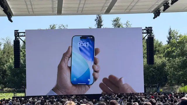 Apple Lakukan Rombak Besar-besaran