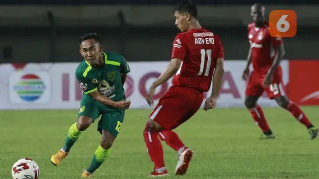 FOTO: 3 Gol Penalti Warnai Kemenangan Persebaya atas Persik 2-1 dalam Laga Grup C Piala Menpora 2021 - Rendi Irwan; Ady Eko