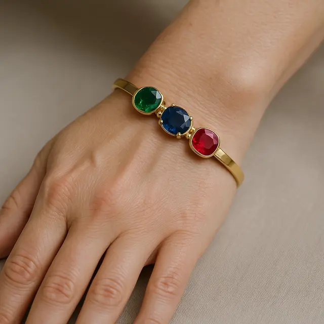 Model Gelang Emas untuk Usia 40 Tahun (Foto: ChatGPT)