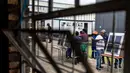 Pelatihan ini dikuti para teknisi listrik yang berkualifikasi dan memiliki cita-cita tinggi terhadap energi ramah lingkungan. (Roberta Ciuccio/AFP)
