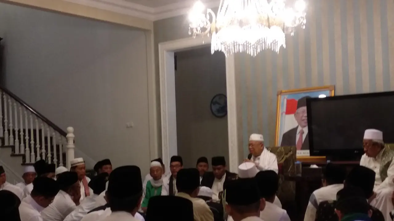 Ma'ruf Amin memberikan wejangan kepada pendukungnya (Merdeka.com/Ahda Bayhaqi)