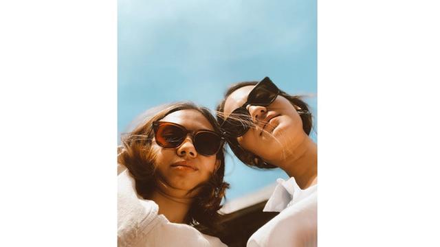 6 Momen Liburan Enzy Storia Dan Yuki Kato Di Bali Gaya Tidurnya Bikin Ngakak Hot Liputan6 Com