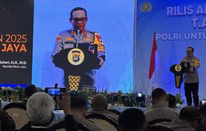 Kapolda Metro Jaya Irjen Pol Asep Edi Suheri saat rilis akhir tahun 2025 di Gedung Balai Pertemuan Metro Jaya, Rabu (31/12/2025). (Foto: Liputan6.com/Ady Anugrahadi).