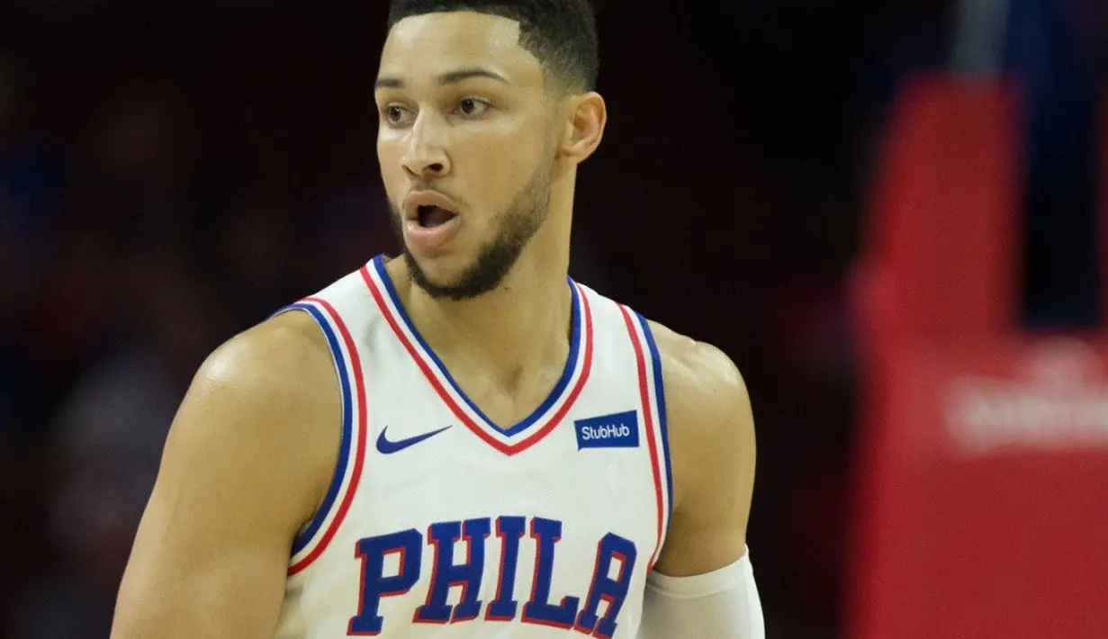 Kendati demikian, sumber terdekat Ben Simmons membantah perkataan Tina dan mengatakan bahwa Ben tak mengirimi Tinashe pesan. (The Big Lead)
