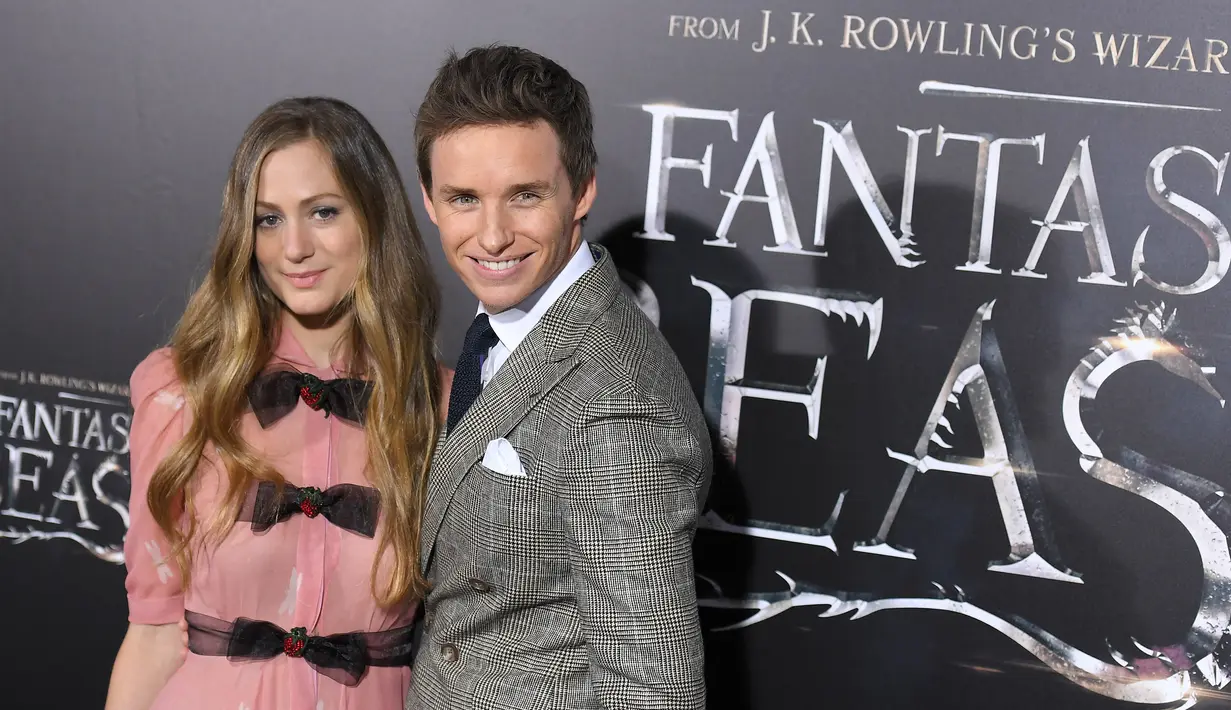 Pemenang Oscar tersebut akhirnya dianugerahi anak kedua bersama dengan istrinya, Hannah Bagshawe. (ANGELA WEISS / AFP)
