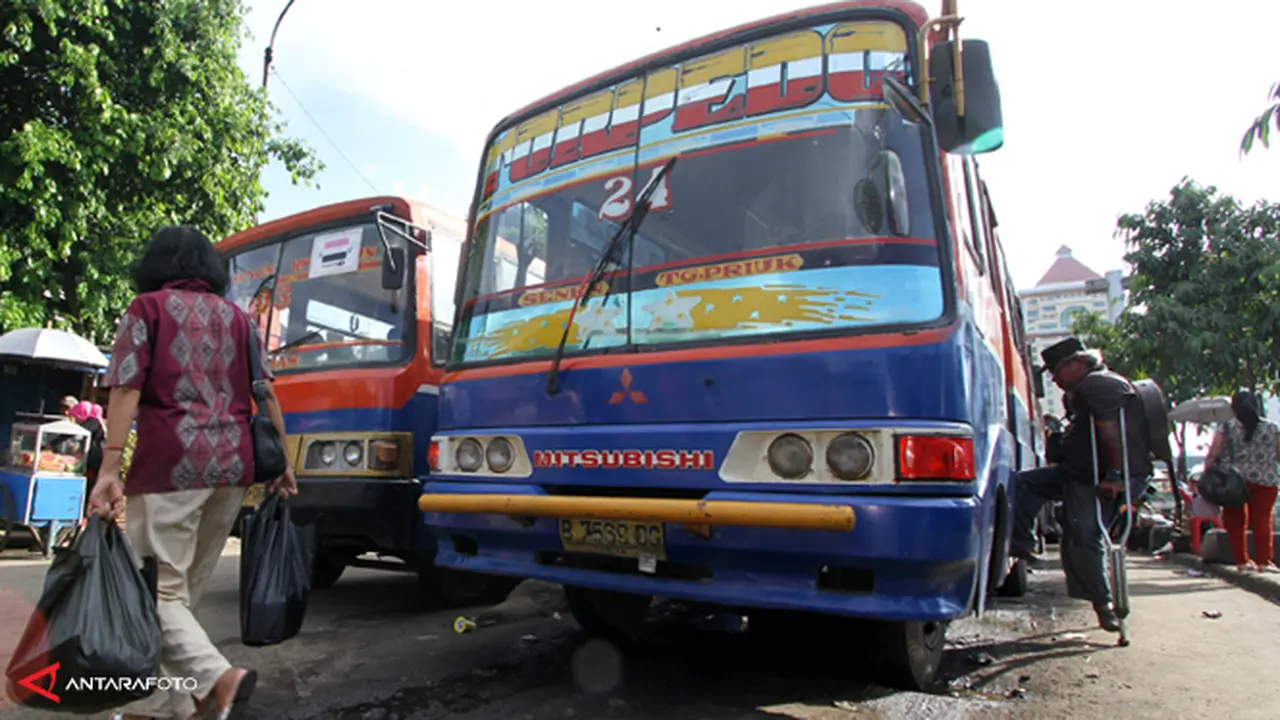 angkutan-umum-bus-130634-b.jpg
