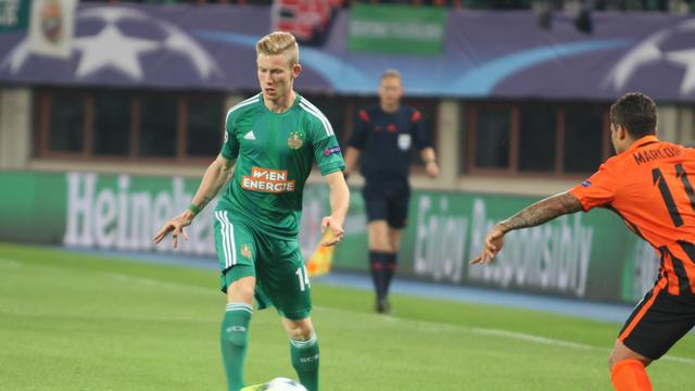 ANDALAN - Gelandang serang Rapid Vienna, Florian Kainz, bertekad membantu timnya meraih kemenangan di laga perdana Grup E Europa League, Jumat (18/9/2015) dini hari nanti. (Bola.com/Reza Khomaini)