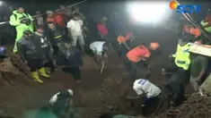 Saat kejadian, Lia dan Vinnesa tengah berada dalam kamar sehingga tidak sempat menyelamatkan diri.