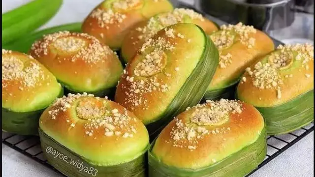 Roti Pisang Pandan