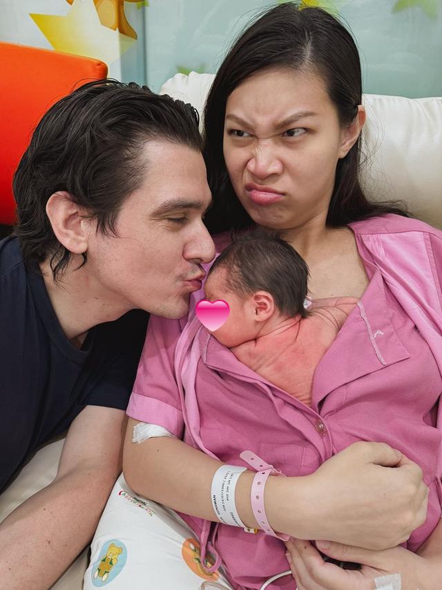 Potret Patricia Gouw Lahirkan Anak Pertama di Thailand, Didampingi Suami Bule