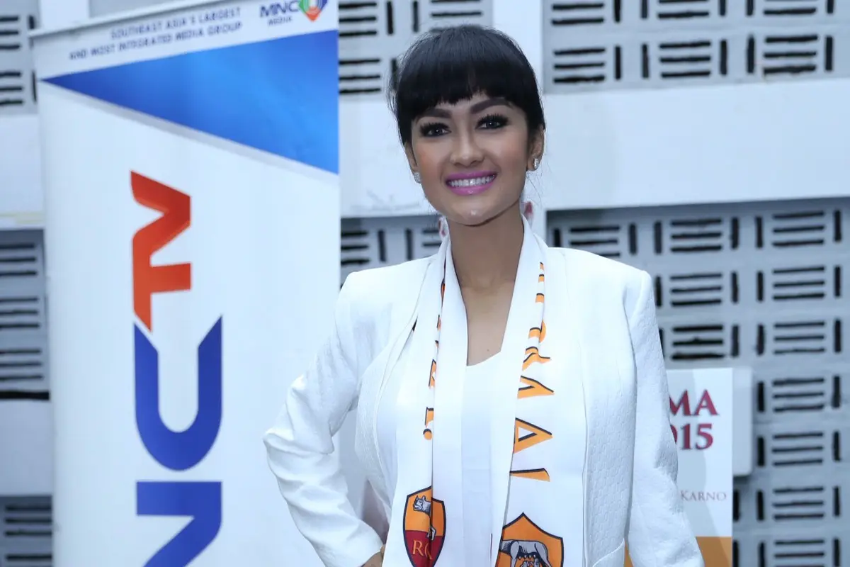 [Bintang] Julia Perez