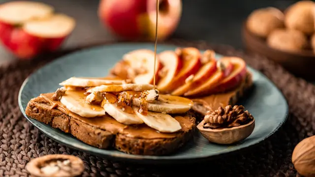 Nggak Cuma Bermanfaat, Kalori Susu Kental Manis Juga Bikin Menu Sarapan Ini Makin Nikmat Lho