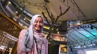 Pecatur putri Indonesia, GMW Medina Warda Aulia, saat hadir dalam acara Kompasianival di Gandaria City, Jakarta, Minggu (13/12/2015). (Bola.com/Arief Bagus)
