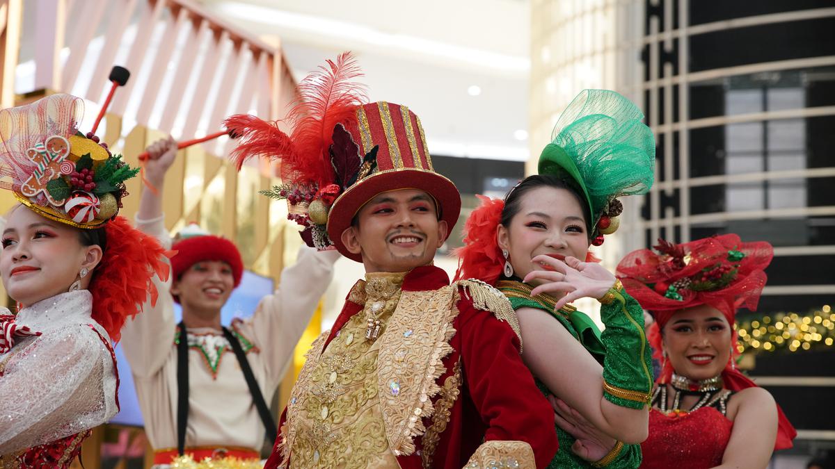 Dari Cahaya Natal hingga Harapan Baru, Glorious Gleam Senayan City Menyapa Akhir Tahun 2025