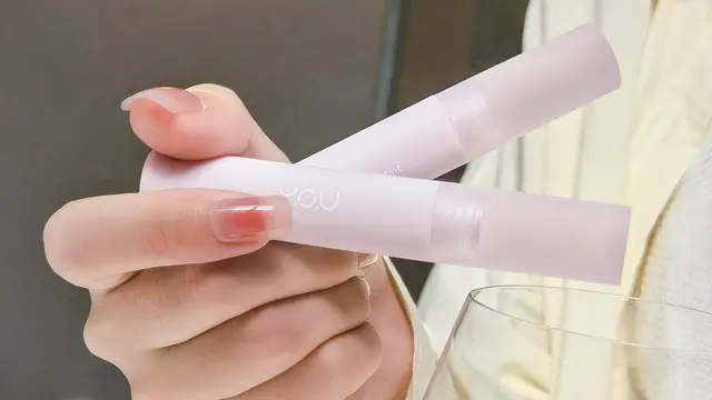 Kolaborasi Pertama Brand Kecantikan dengan NFT Art, YOU Beauty Luncurkan Produk Lip Tint