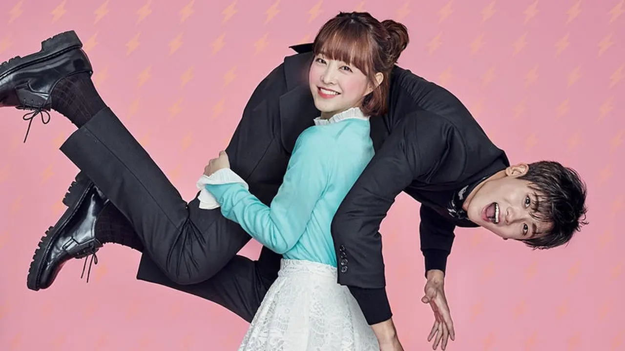 Park Hyung Sik dan Park Bo Young di Drakor Strong Woman Do Bong Soon (Foto: dramafever.com)