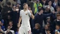 Edin Dzeko gagal eksekusi penalti lawan Genoa (AP/Frank Augstein)