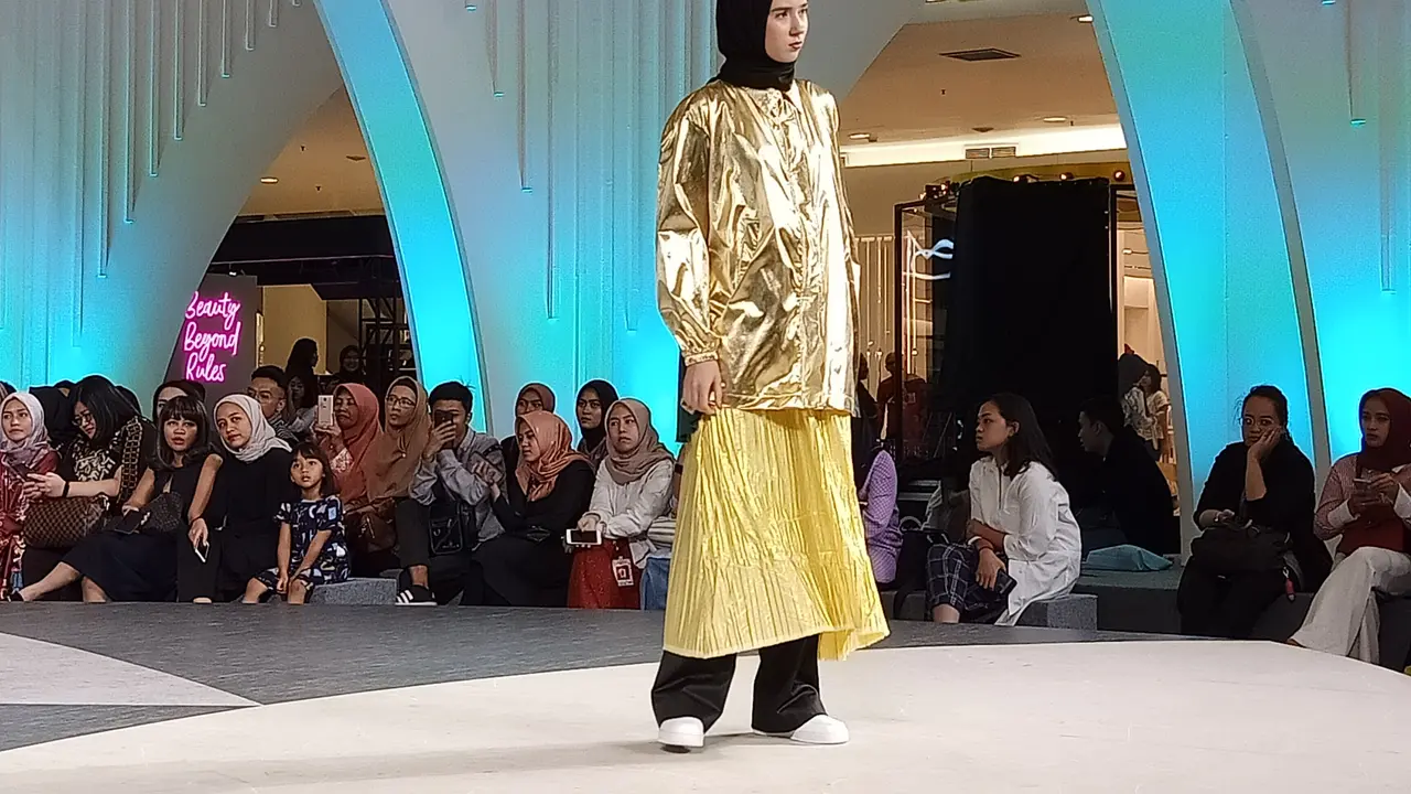 Inspirasi Gaya Streetwear Kece bagi Para Pengguna Ojek dari Panggung JFW 2020