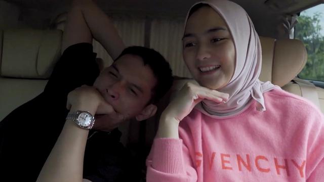 Tetap Mesra, Ini 6 Momen Liburan Citra Kirana dan Rezky Adhitya Bareng Anak